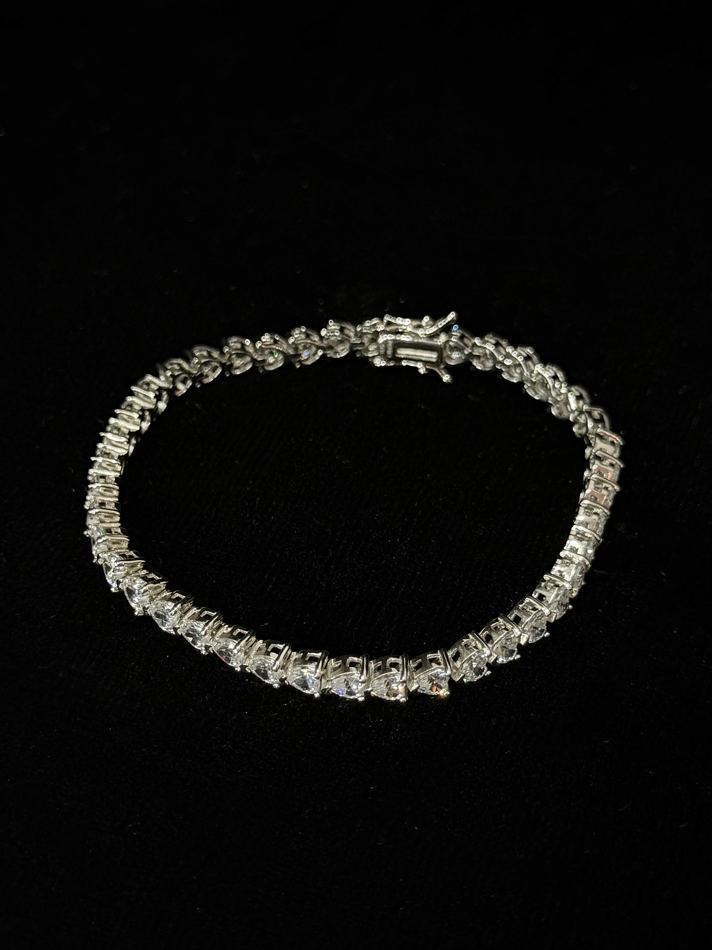 Pulso Tennis Corazones de Zirconias